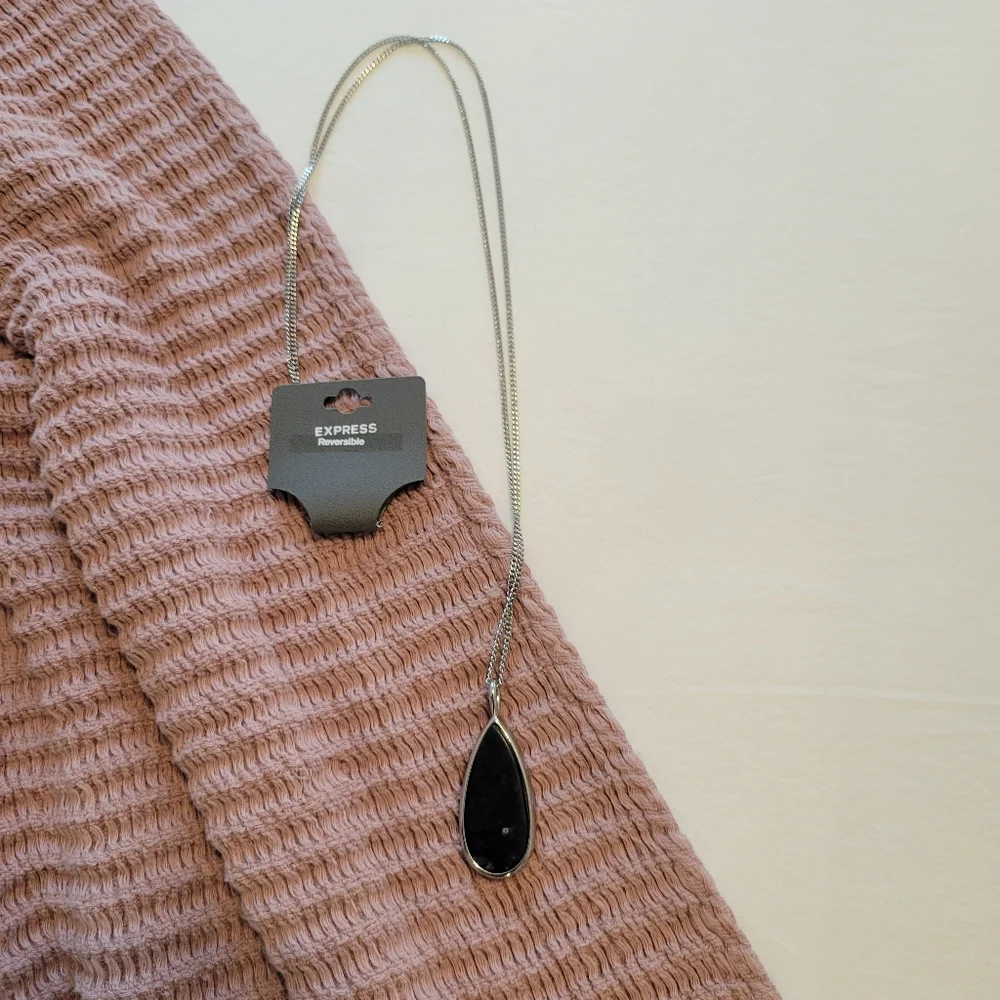 Express Necklace - Picture 2 of 3